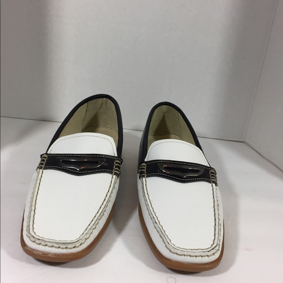 Luca Nencioni Shoes - Luca Nencio Women’s White Loafer Shoes Size 8